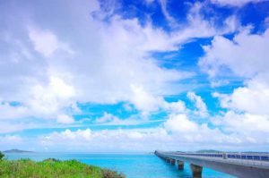 絶景スポット,離島と繋がる橋とのコラボが美しい宮古島