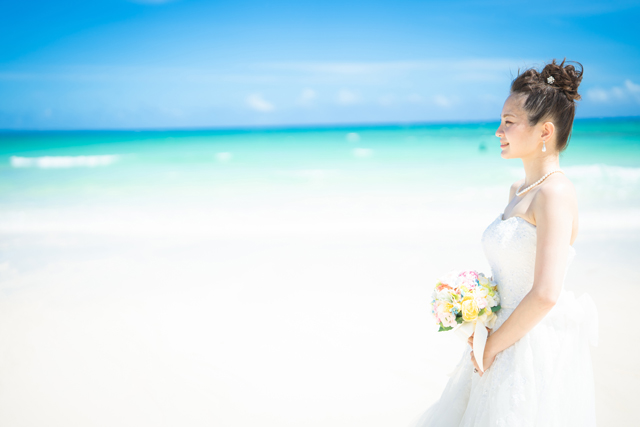 新婚旅行　沖縄フォトウェディング｜沖縄ウェディングオンライン
