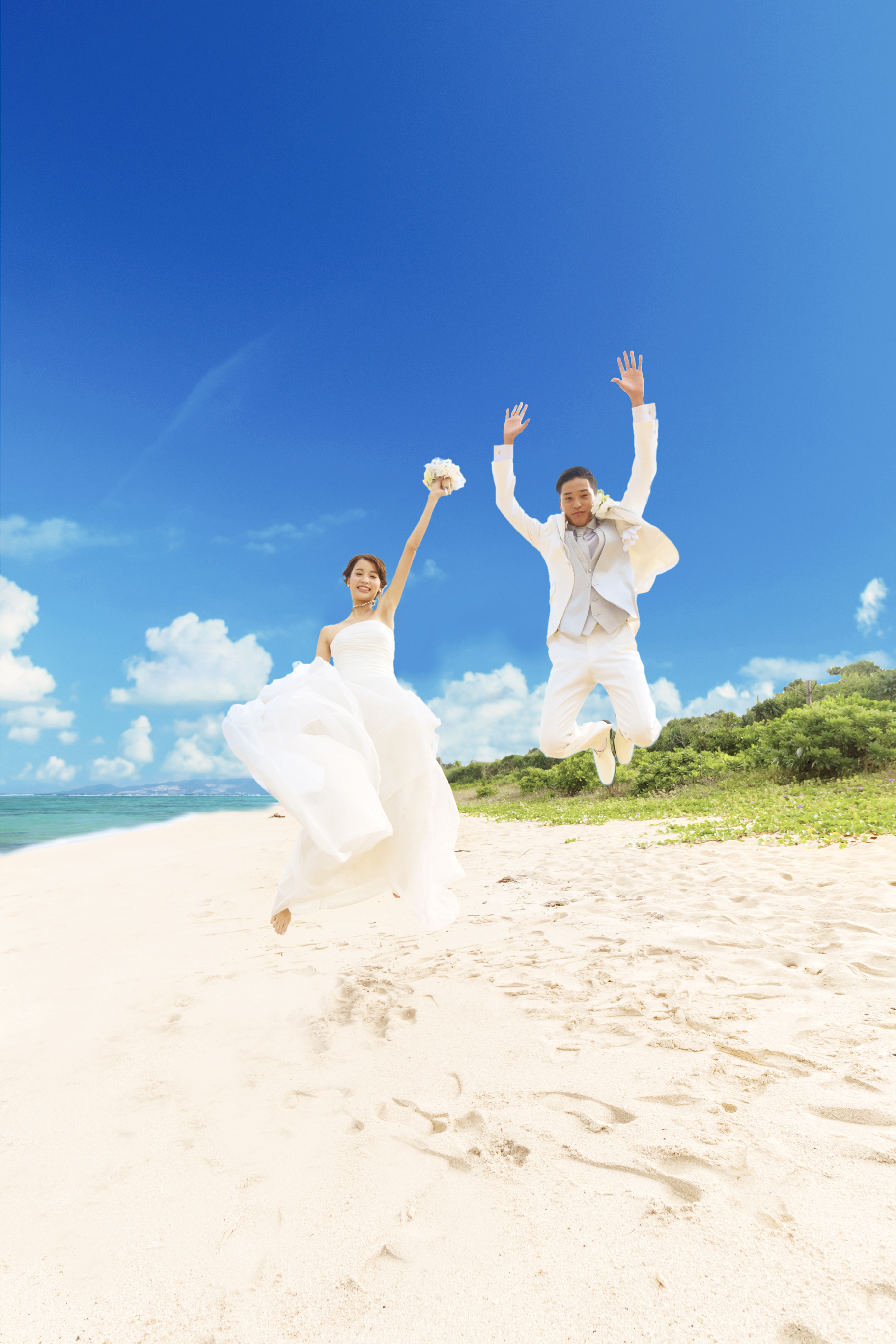 みんな撮りたい ジャンプショット 沖縄ウェディングオンライン