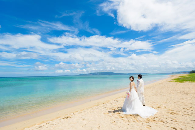沖縄のビーチは本州の海と比べてとってもキレイ