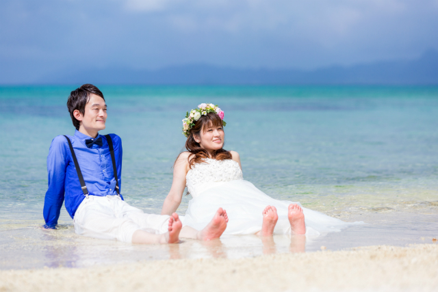 トラッシュザドレスは最高に楽しい思い出体験に｜沖縄ウェディングオンライン